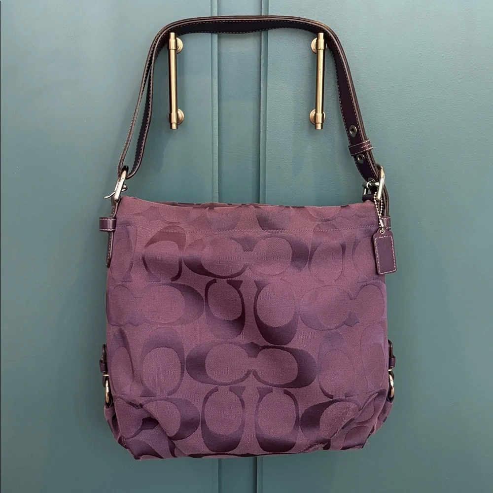 Coach purple Signature Duffle Shoulder Bag with matching wristlet F15067 - Picture 3 of 16